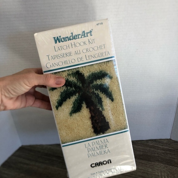 WonderArt Latch Hook Kit - Palm Tree Design - Picture 2 of 8